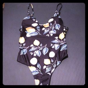 Lucious lemon print bathing suit